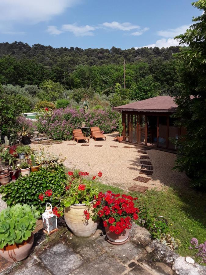 Le Paradis Vaugines Exterior photo