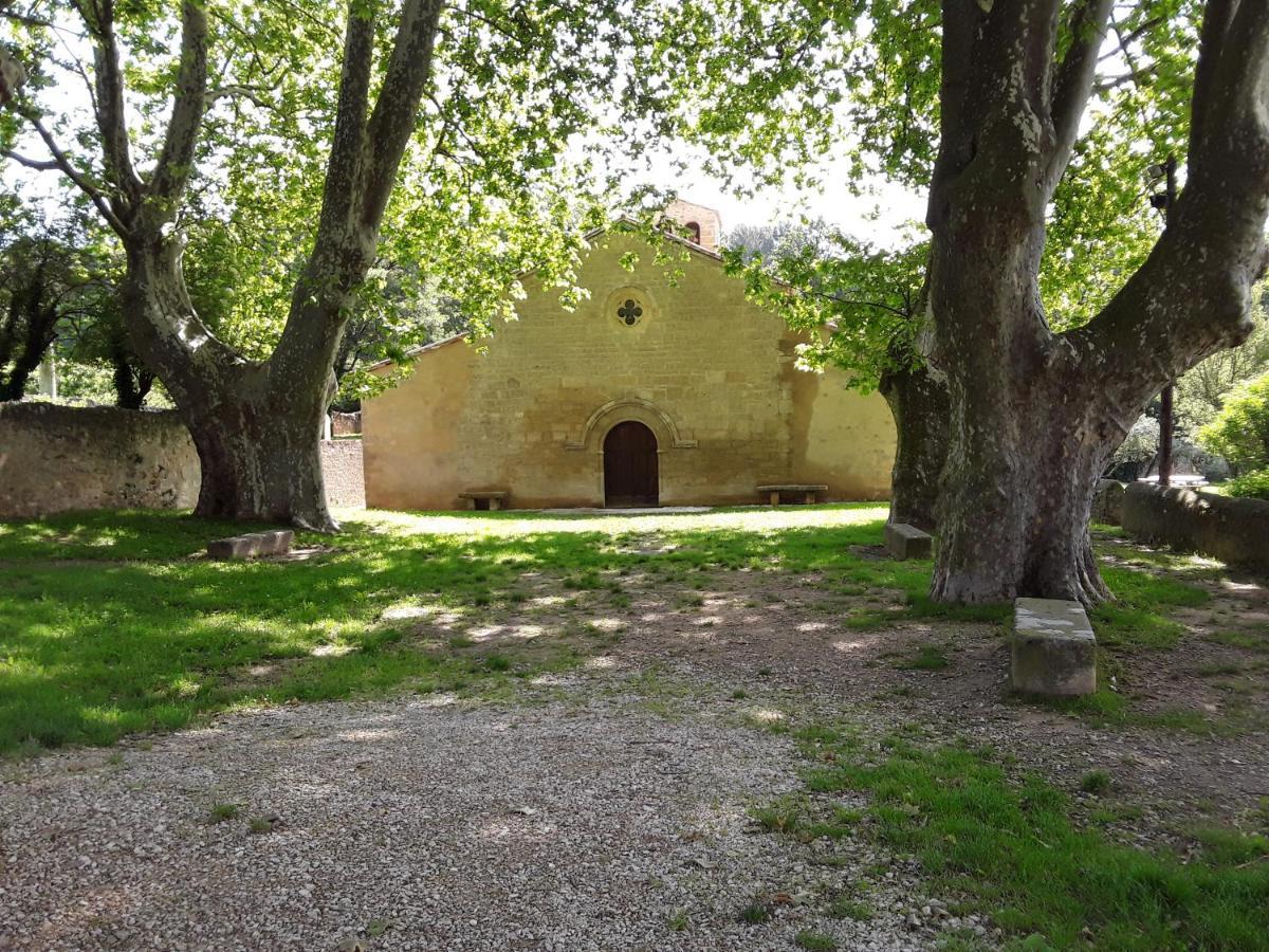 Le Paradis Vaugines Exterior photo