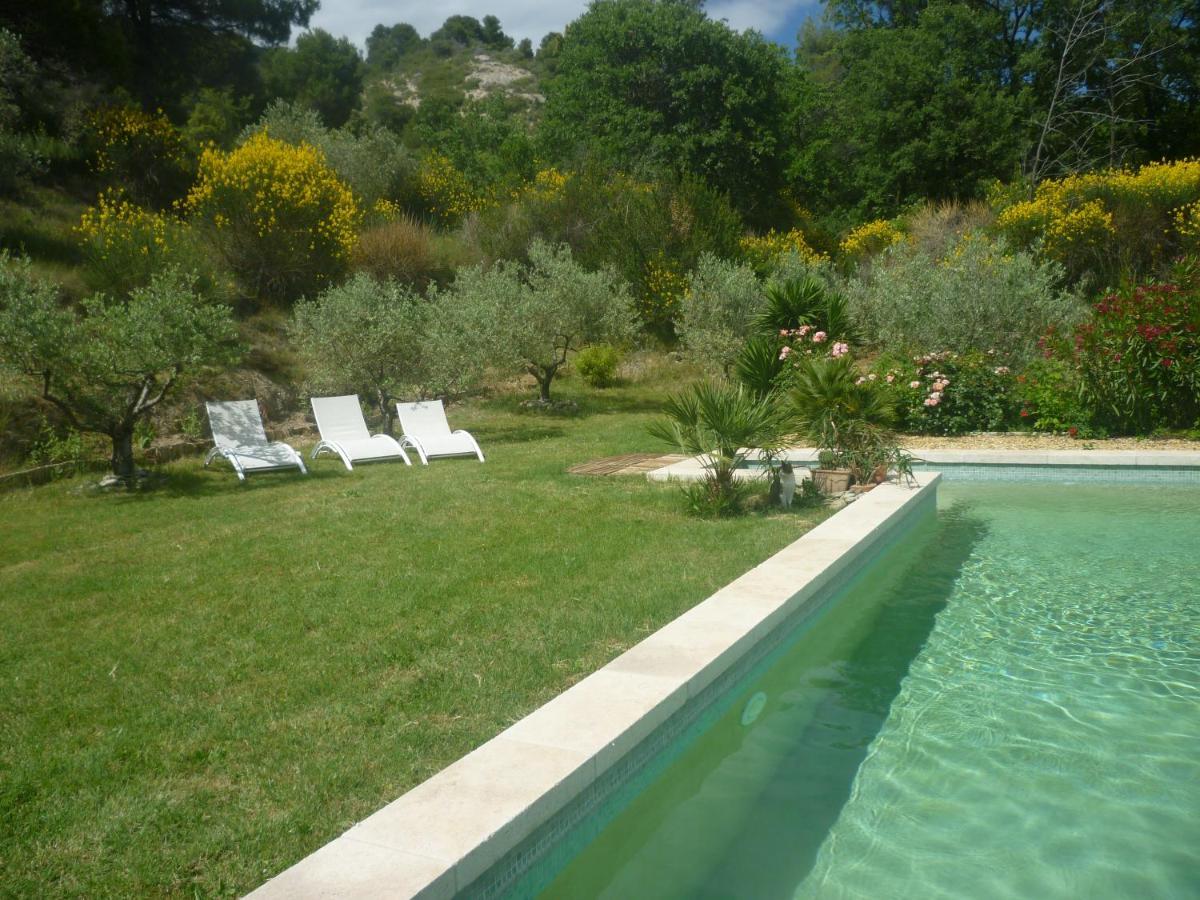 Le Paradis Vaugines Exterior photo